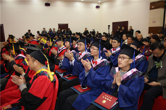 明发体育(电子)股份有限公司2019届研究生毕业典礼暨学位授予仪式举行 明发体育(电子)股份有限公司2019届研究生毕业典礼暨学位授予仪式举行